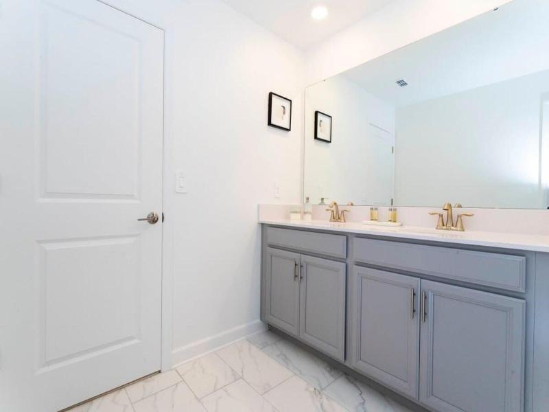 Super Nice And Spacious 9bdr Home image