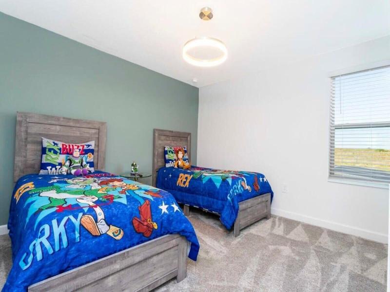 Super Nice And Spacious 9bdr Home image