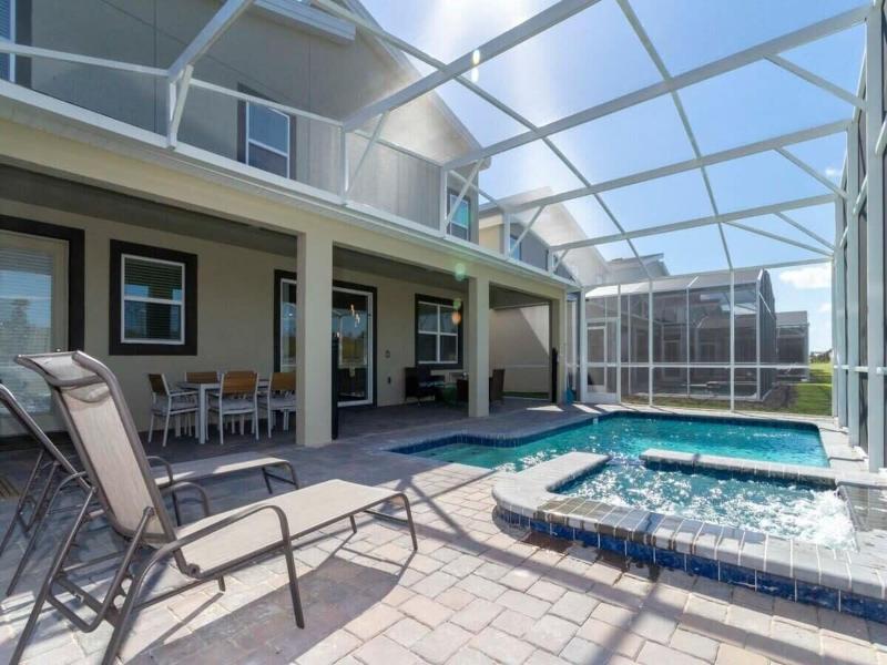 Super Nice And Spacious 9bdr Home image