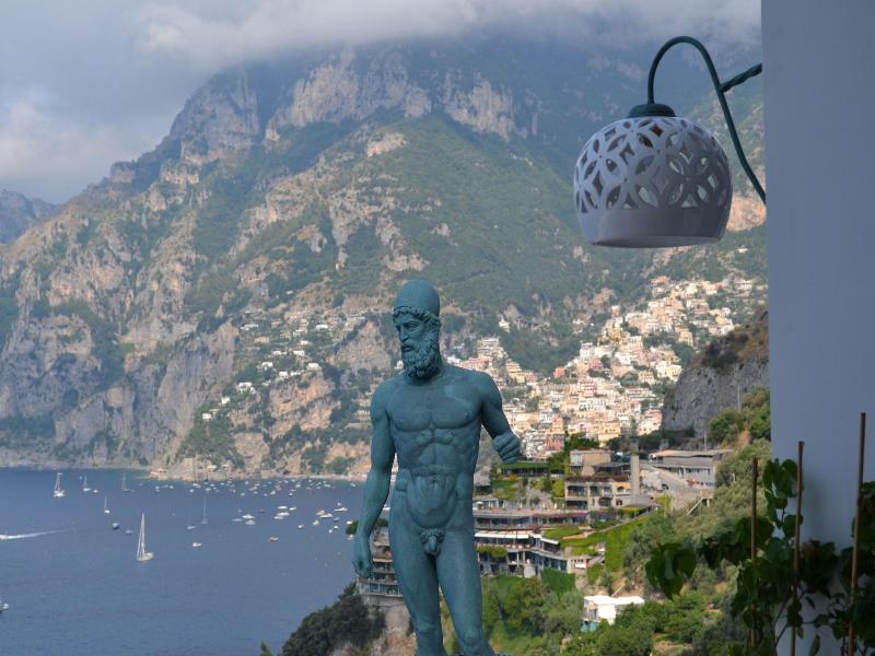 Villa Santa Chiara Positano Suites image