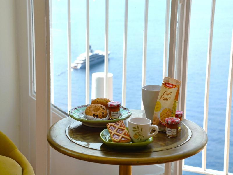 Villa Santa Chiara Positano Suites image