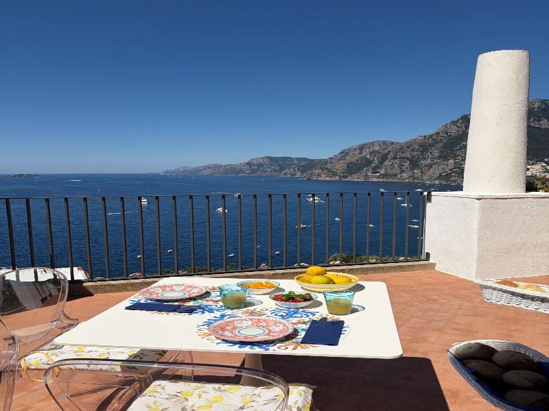 Villa Santa Chiara Positano Suites image