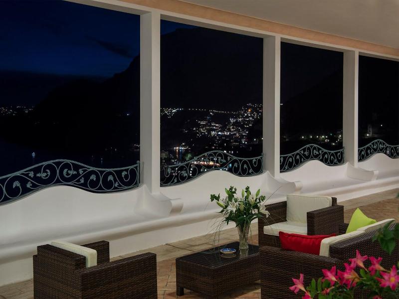 Villa Santa Chiara Positano Suites image