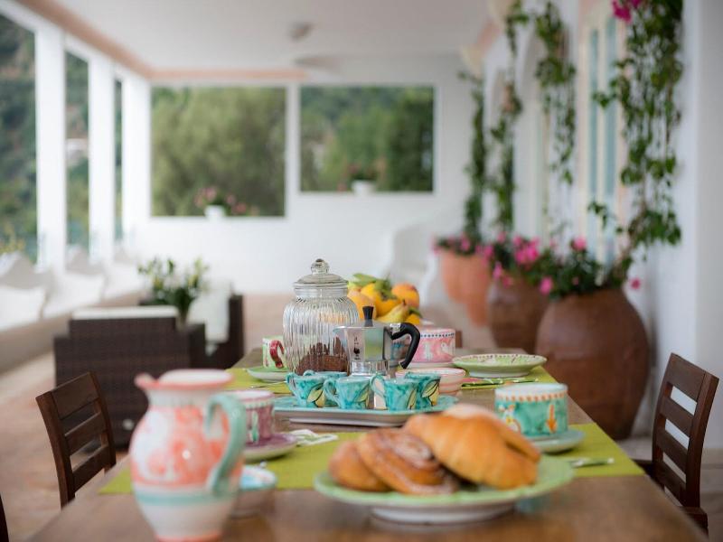 Villa Santa Chiara Positano Suites image