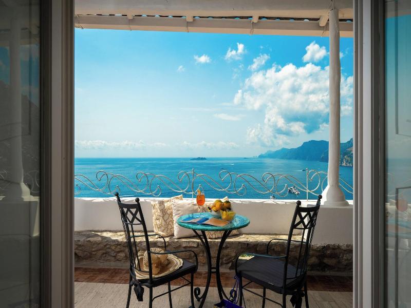 Villa Santa Chiara Positano Suites image