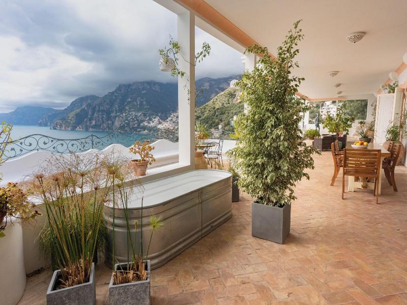 Villa Santa Chiara Positano Suites image