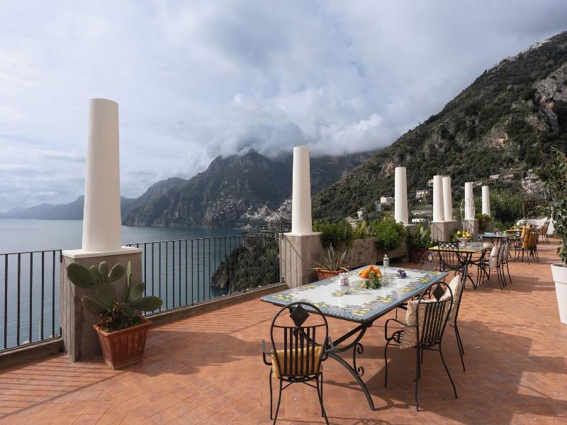 Villa Santa Chiara Positano Suites image