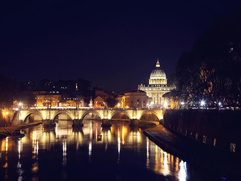 Vatican Green Garden image