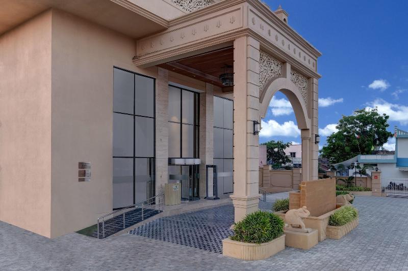 Lemon Tree Premier Dwarka image