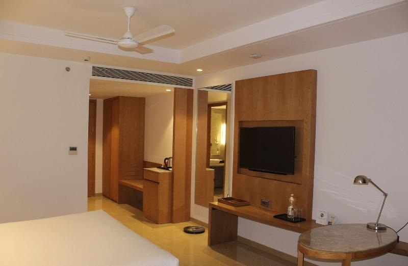 Lemon Tree Premier Dwarka image