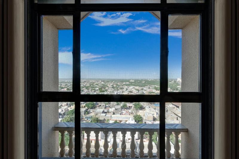 Lemon Tree Premier Dwarka image