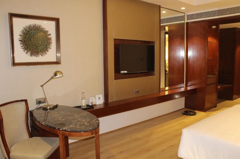 Lemon Tree Premier Dwarka image