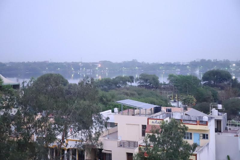Skg Royal Palace, Bhopal