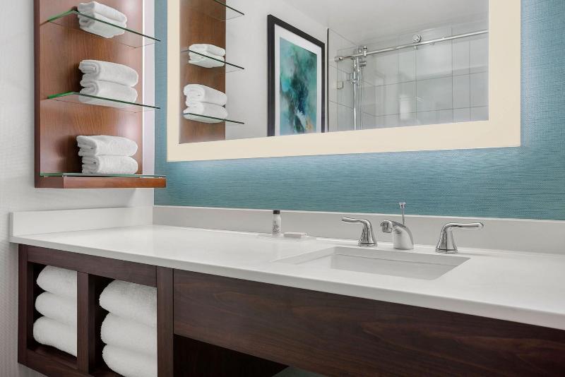 Delta Hotels By Marriott Somerset image