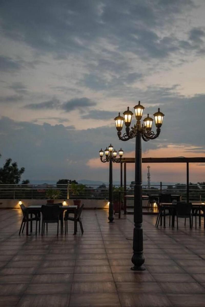 Hotel Alaya image