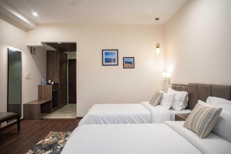 Hotel Alaya image