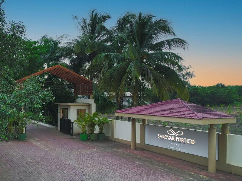 Sarovar Portico Sasangir