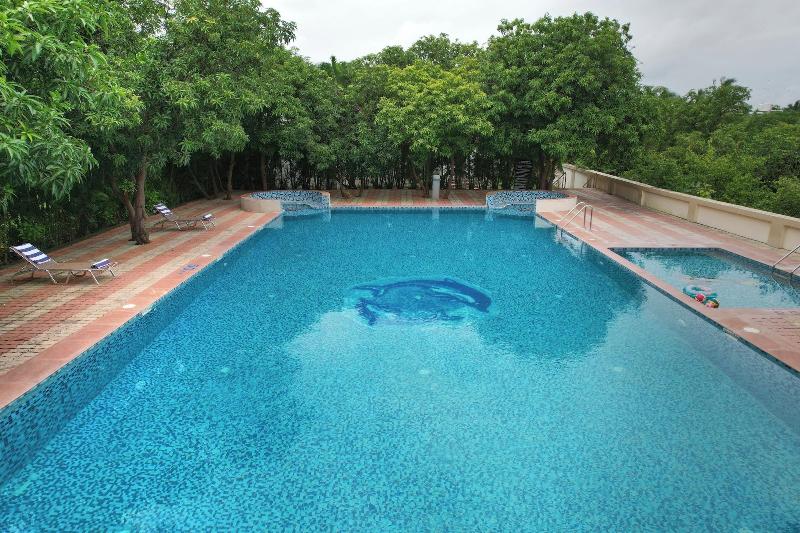 Sarovar Portico Sasangir