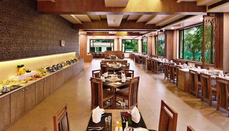 Sarovar Portico Sasangir