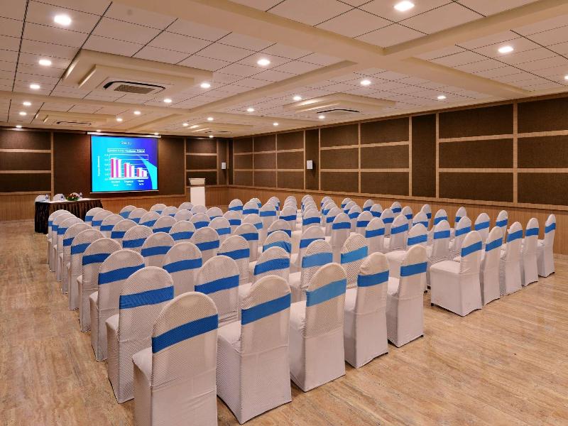 Sarovar Portico Sasangir