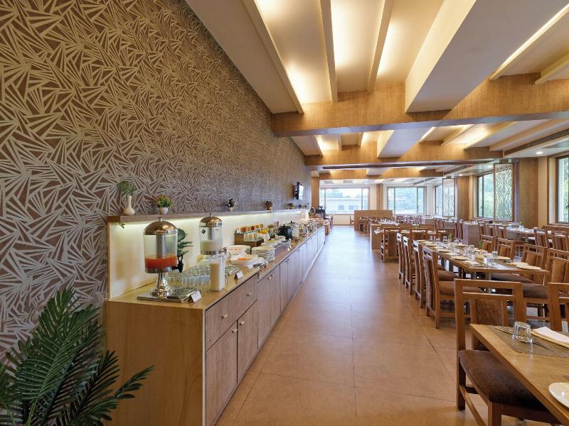 Sarovar Portico Sasangir