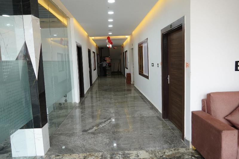 Green Sarovar Hotel & Restaurant — general view