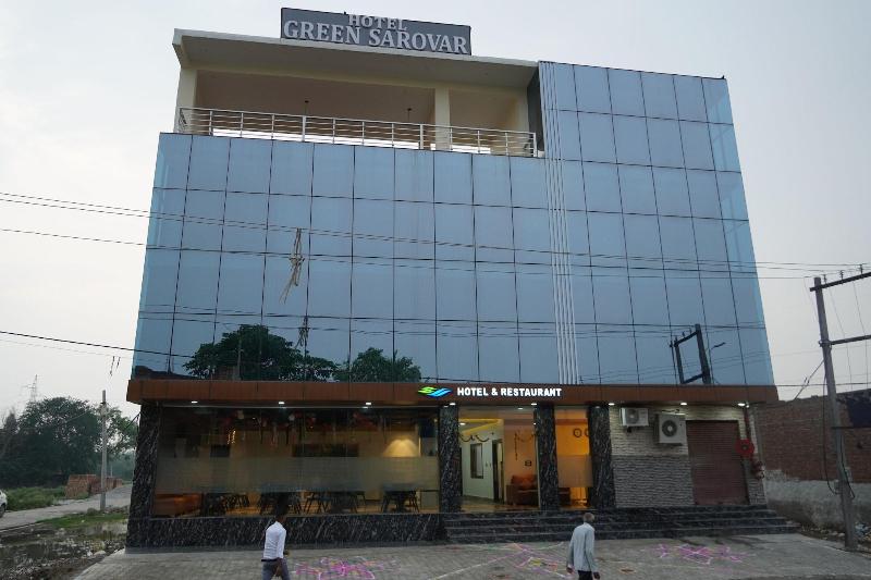 Green Sarovar Hotel & Restaurant — general view