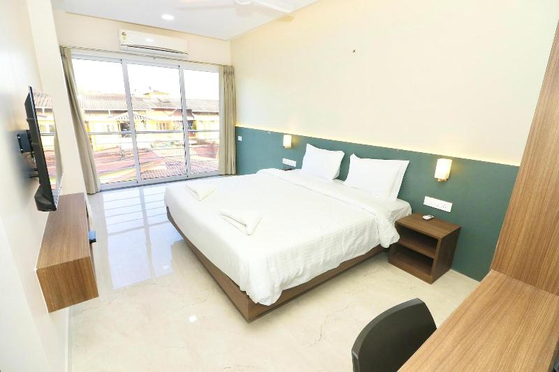Swarnam Hotel image