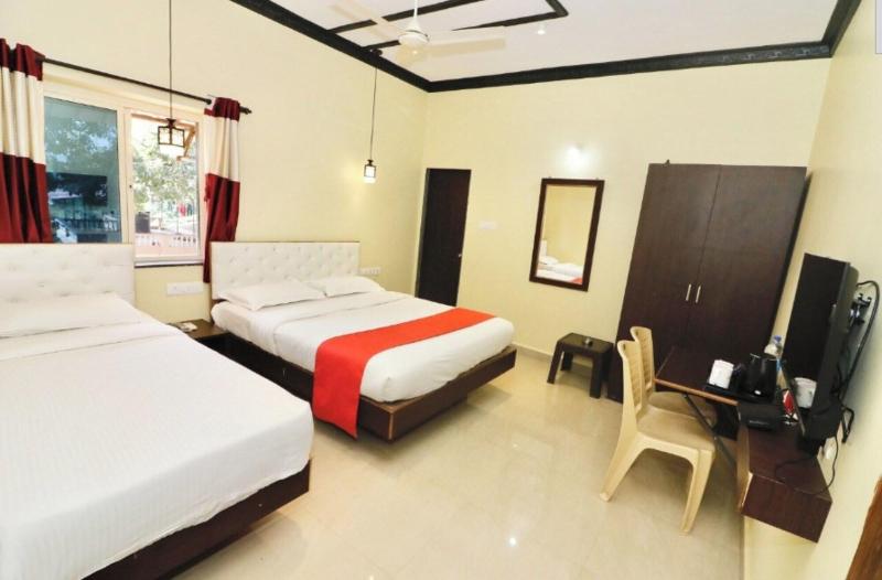 Swarnam Hotel image