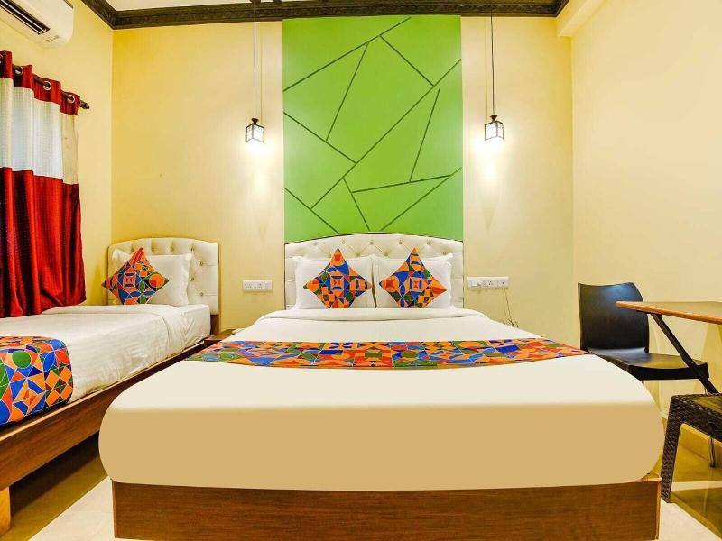Swarnam Hotel image