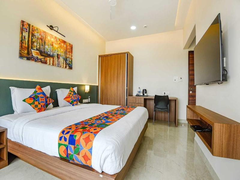 Swarnam Hotel image