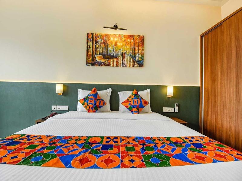 Swarnam Hotel image