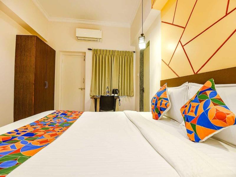 Swarnam Hotel image