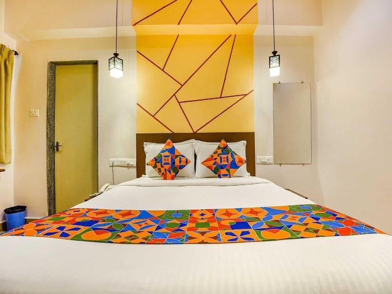 Swarnam Hotel image