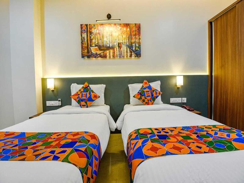 Swarnam Hotel image