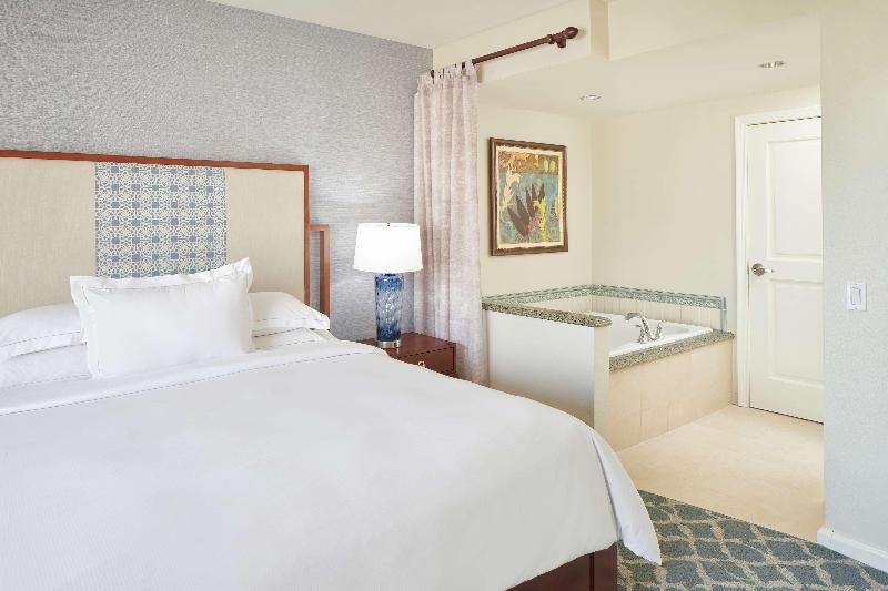 Hilton Grand Vacations Club Grand Waikikian Honol