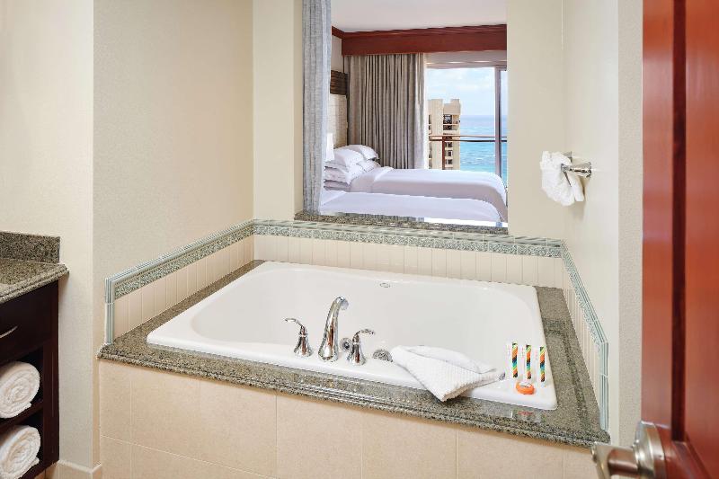 Hilton Grand Vacations Club Grand Waikikian Honol