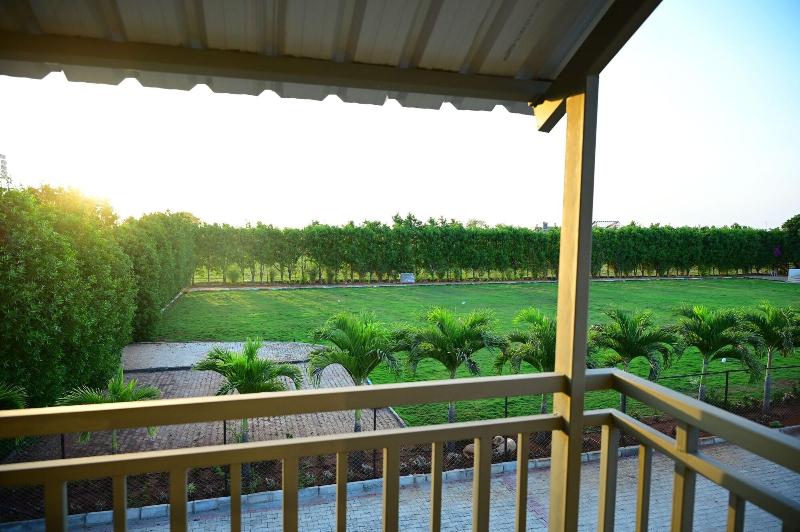 Hotel Parth Residency