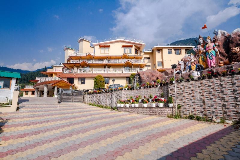 Anand Vardhan Resorts image