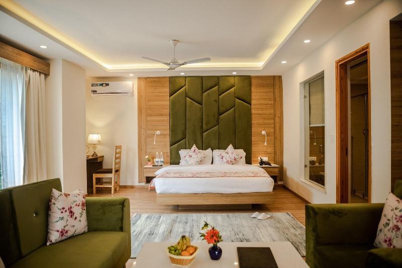 Anand Vardhan Resorts image