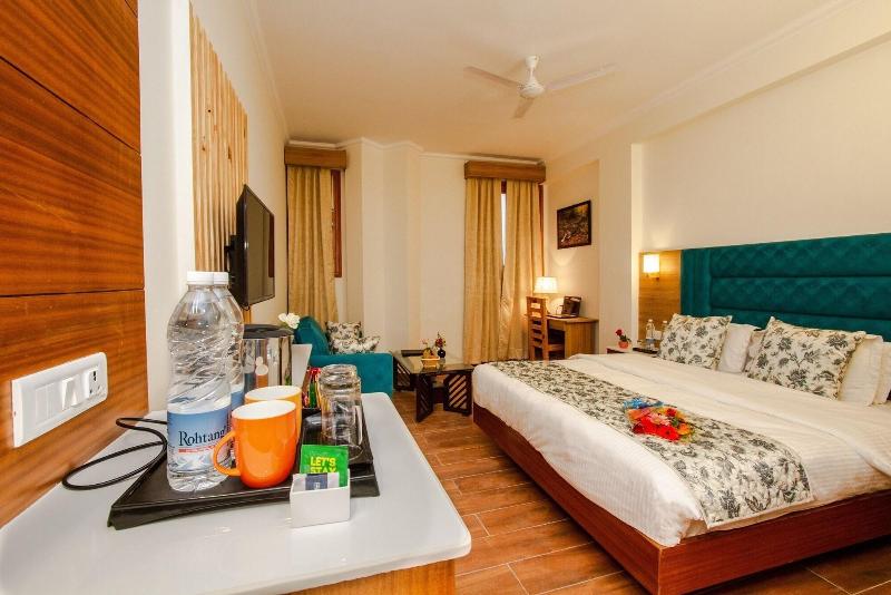 Anand Vardhan Resorts image