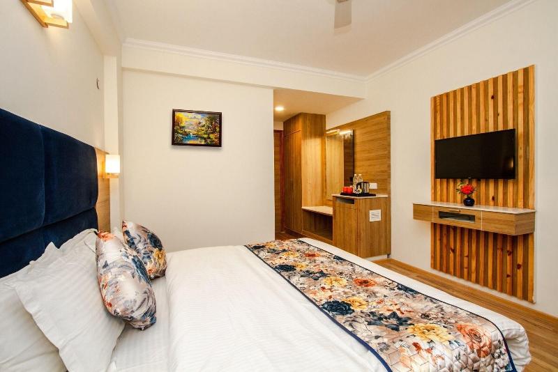 Anand Vardhan Resorts image