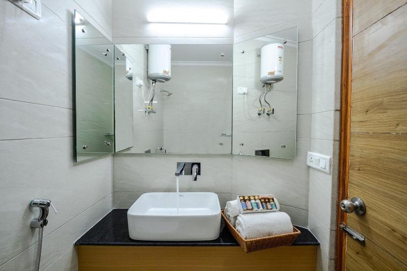 Anand Vardhan Resorts image