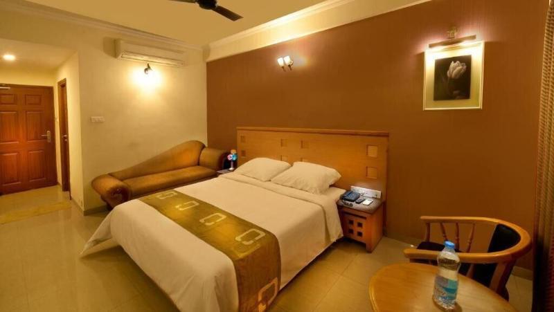 Hotel Plaza Inn image
