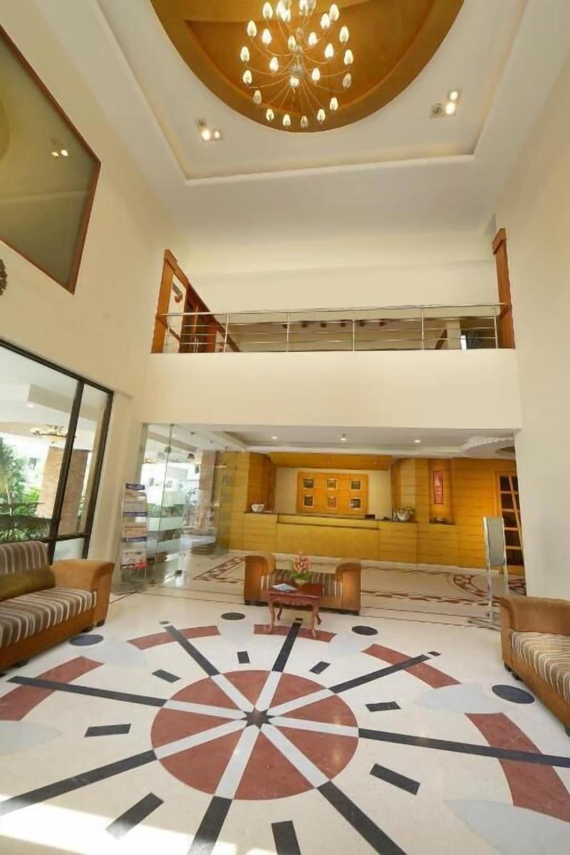 Hotel Plaza Inn image