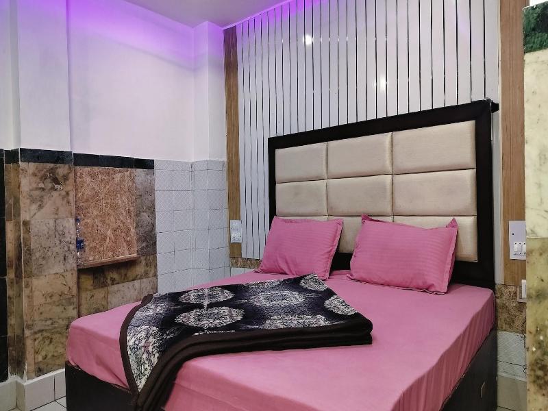 Pink White image