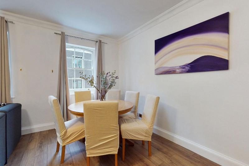 Park Lane Apartments - Clarges St image