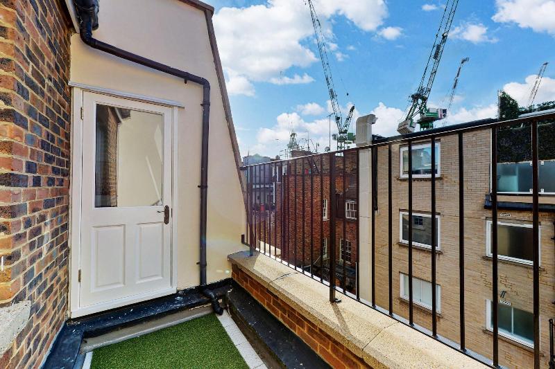 Park Lane Apartments - Clarges St image