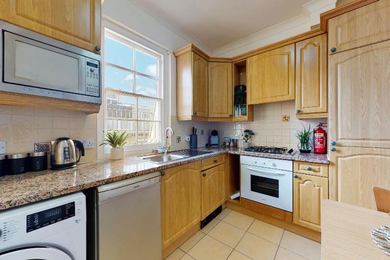 Park Lane Apartments - Clarges St image