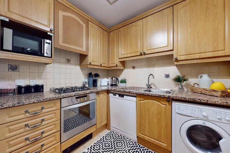Park Lane Apartments - Clarges St image